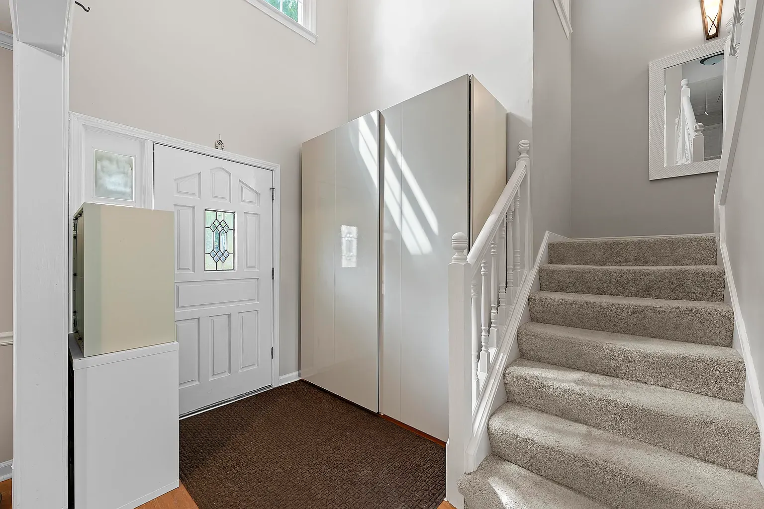 4 bed, 2045 sqft, $2,465 — Photo 2