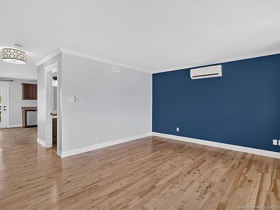2nd image of 29 Coachmen St