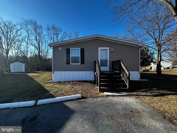 251 Apollo Ct, Martinsburg, WV 25405