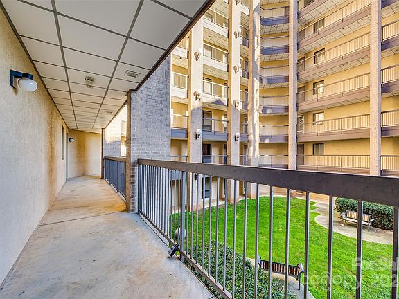 3rd image of 211 Heritage Blvd Unit 211