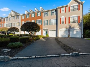 16 Autumn Drive, Nanuet, NY 10954