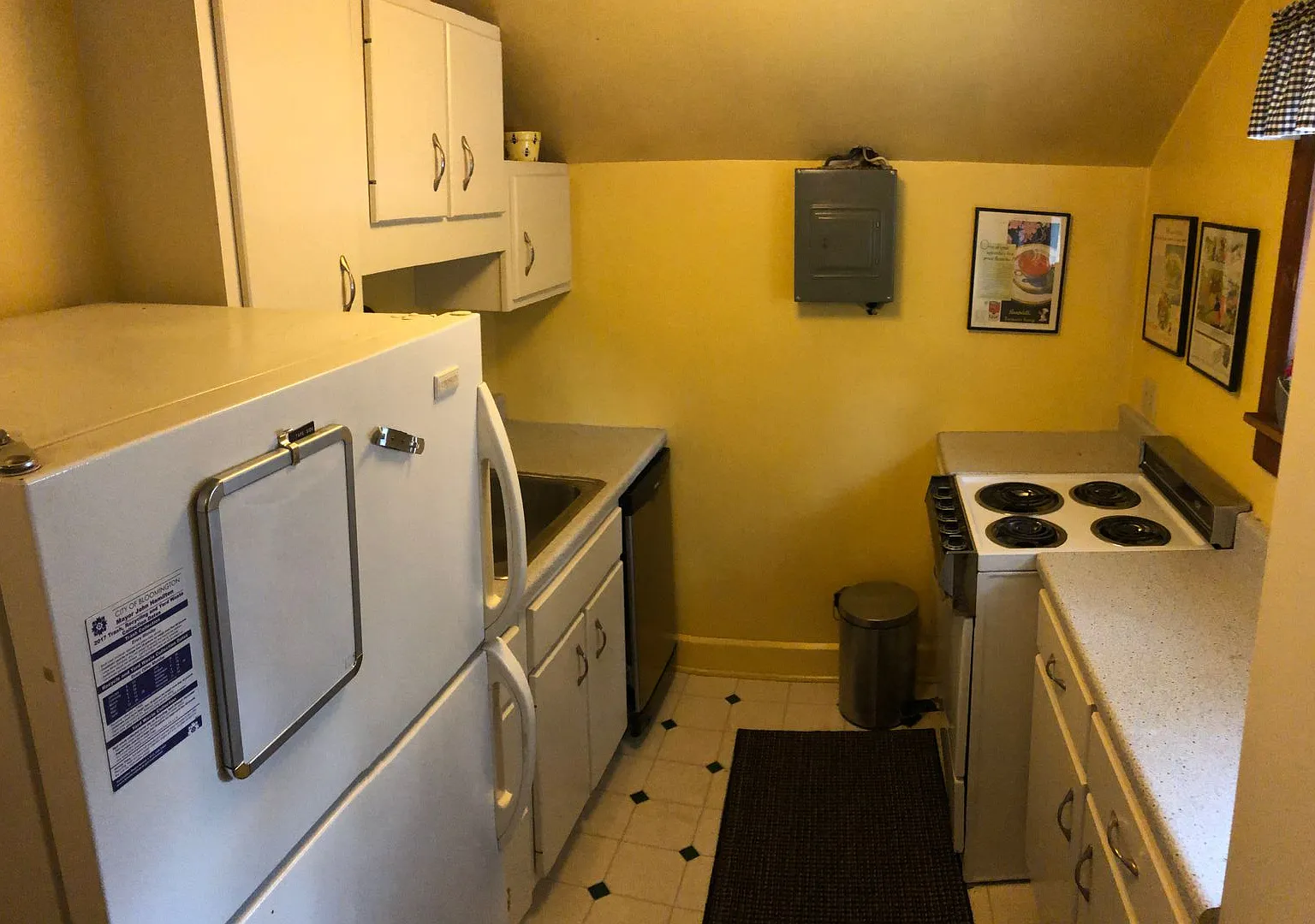 609 S Fess Ave — Photo 4