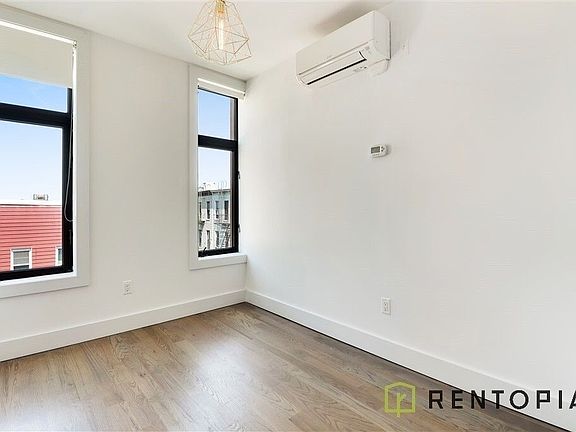 3rd image of 245 N 8th St #405