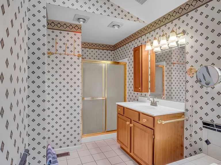 1301 Colonial Club Dr #C — Photo 21