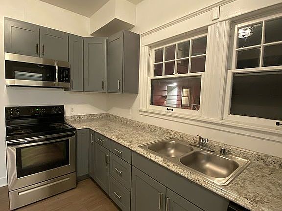 4th image of 4753 18th Ave NE