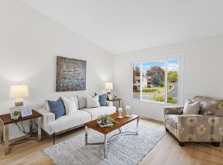 1866 Bear Path Trl, Eagan, MN 55122