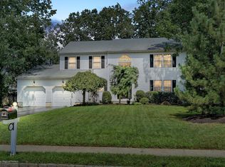 12 Coral Dr, Howell, NJ
