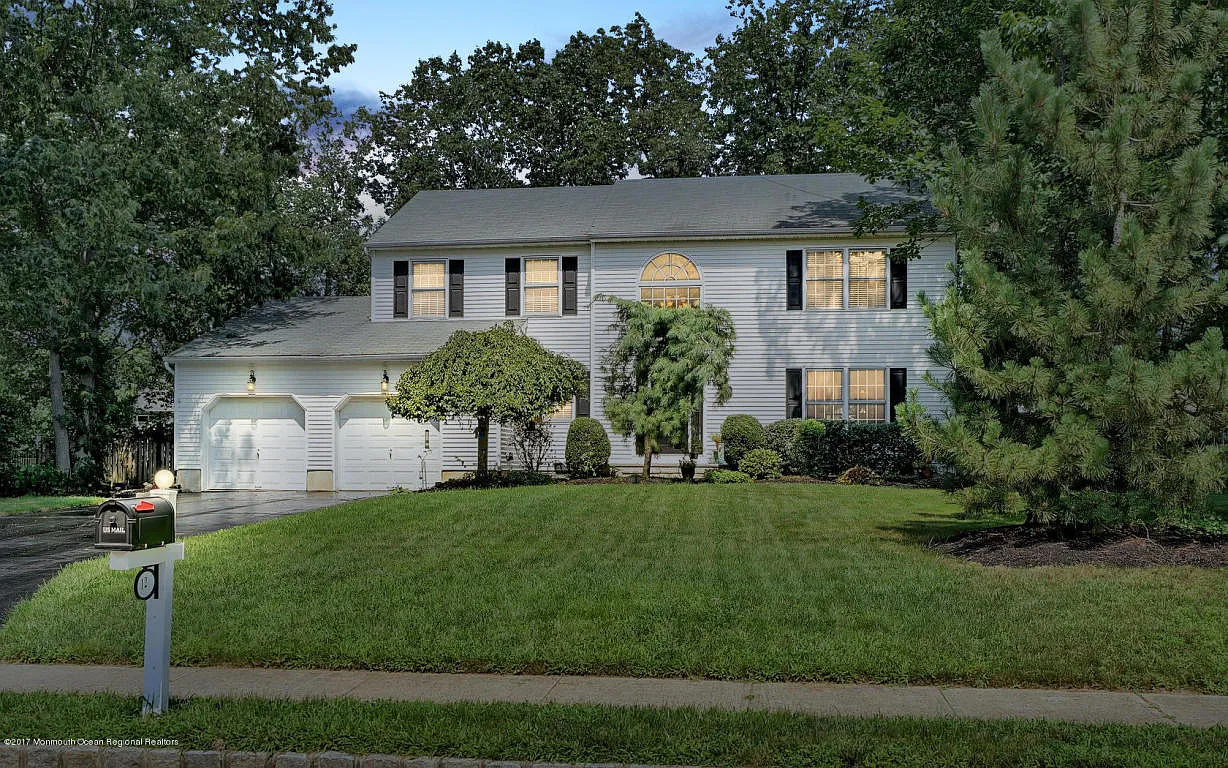 12 Coral Dr photo 1