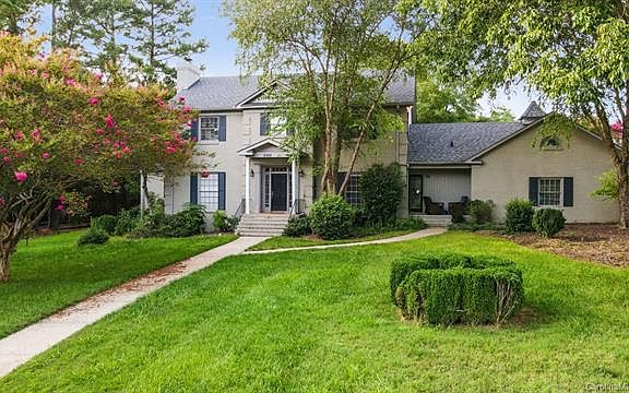 2nd image of 2500 Lynbridge Dr
