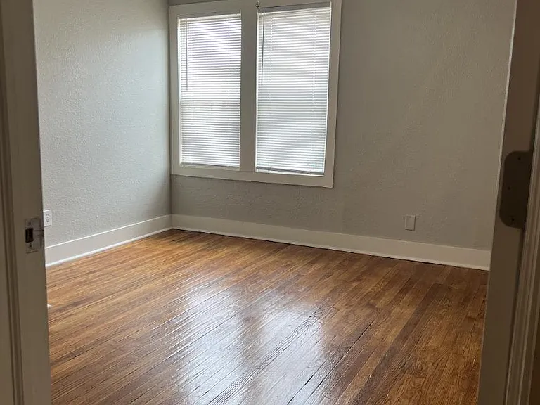 1216 N Blackwelder Ave #6 — Photo 15