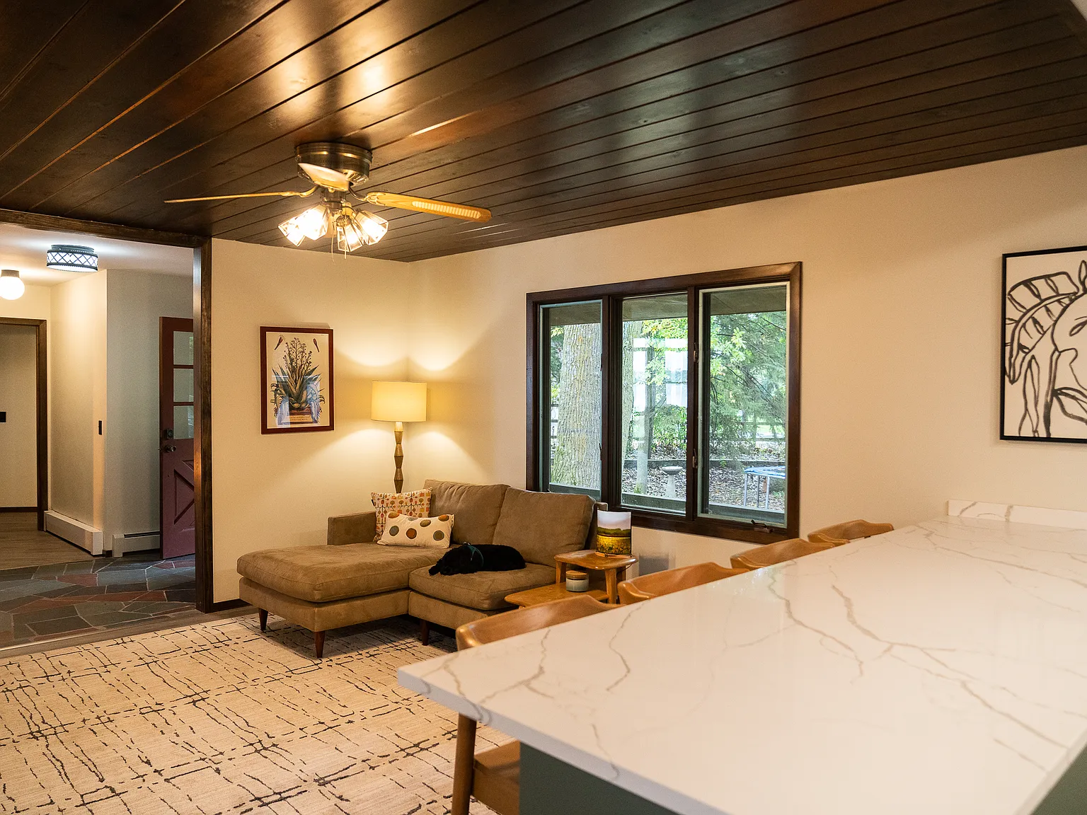 4 bed, 1956 sqft, $3,000 — Photo 1