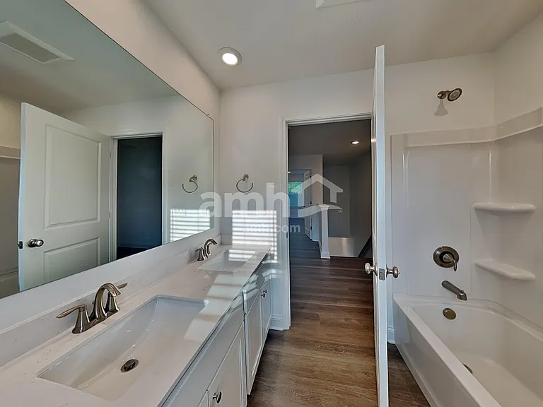 319 Pine Hill Ct — Photo 18