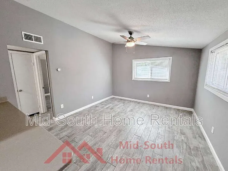 1775 Colonial Hills Dr — Photo 9