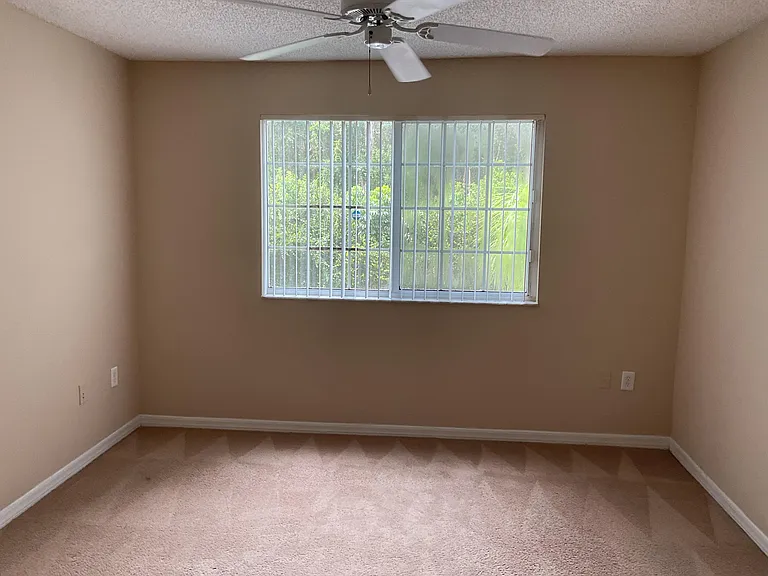 4163 N Haverhill Rd #1217 — Photo 4