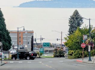 951 4th St, Mukilteo, WA 98275