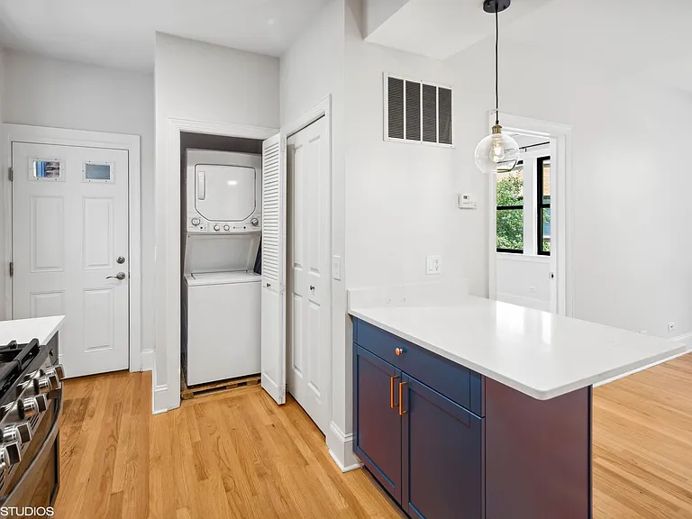 7635 N Greenview Ave #1W — Photo 7