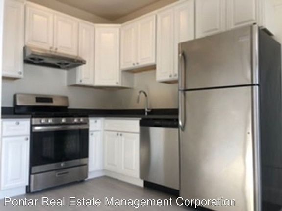 3rd image of 2310 Chestnut St APT 22
