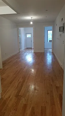 Rented by Space Link Realty | media 44