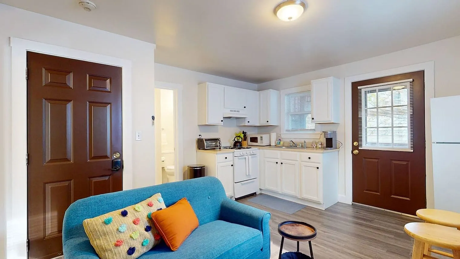 1 bed, 1.0 bath, 419 sqft, $4,605 — Photo 4