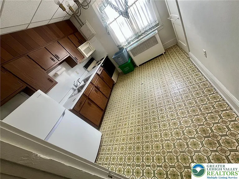 323 S 16th St #2 — Photo 5