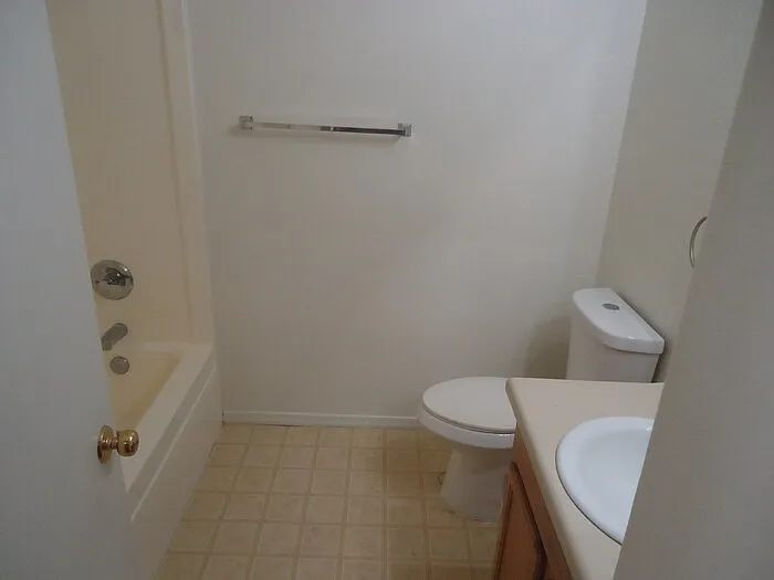 15425 W Sierra St — Photo 8