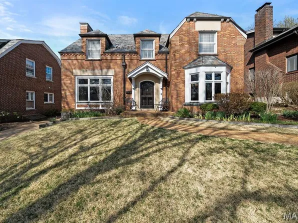585 Stratford Ave, Saint Louis, MO 63130
