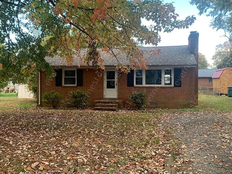 1st image of 215 N Linden Ave
