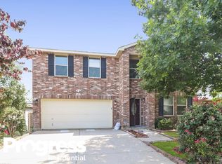 3953 Country Ln, Fort Worth, TX 76123