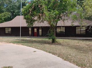 318 Meadowview Rd, Longview, TX 75604