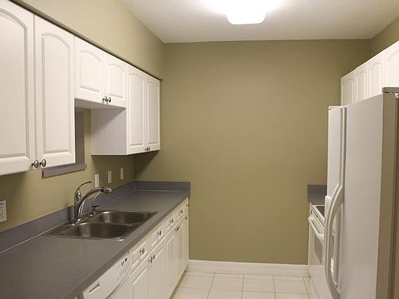 3rd image of 3713 W Cass St
