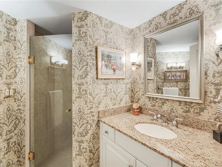 4901 Gulf Shore Blvd N #104 — Photo 12