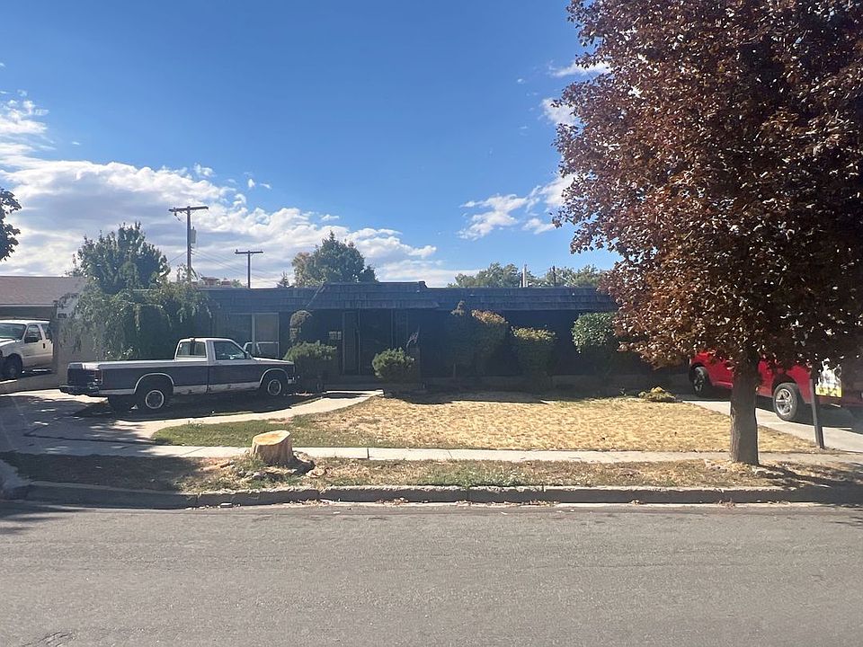 2nd image of 500 Holly Dr