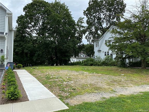 5th image of 23 Chittenden Ave