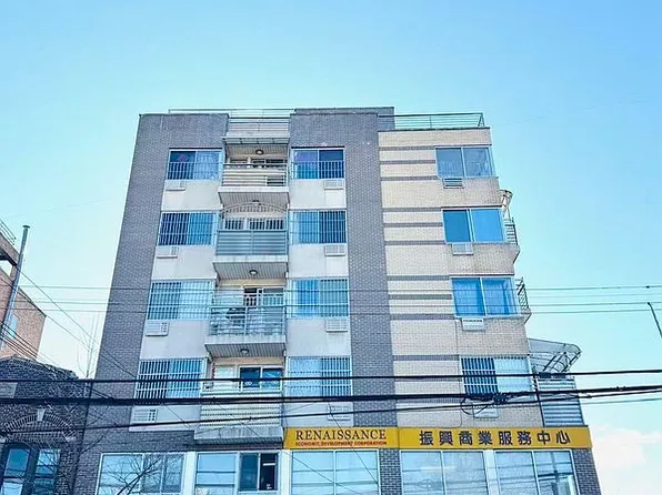 4721 8th Ave APT 3D, Brooklyn, NY 11220