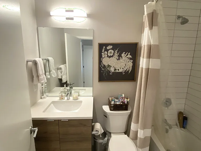 1810 Irving St #2 — Photo 15