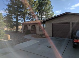 1960 Camelot Dr, Las Cruces, NM 88005