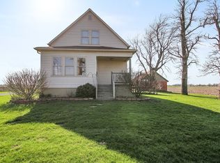 3368 S 8500e Rd, Saint Anne, IL 60964