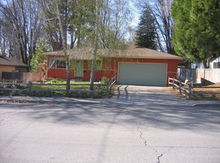 715 Pine Ridge Ave, Mount Shasta, CA 96067