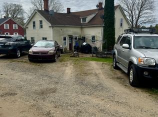 44-46 S Chestnut St, Plainfield, CT 06374