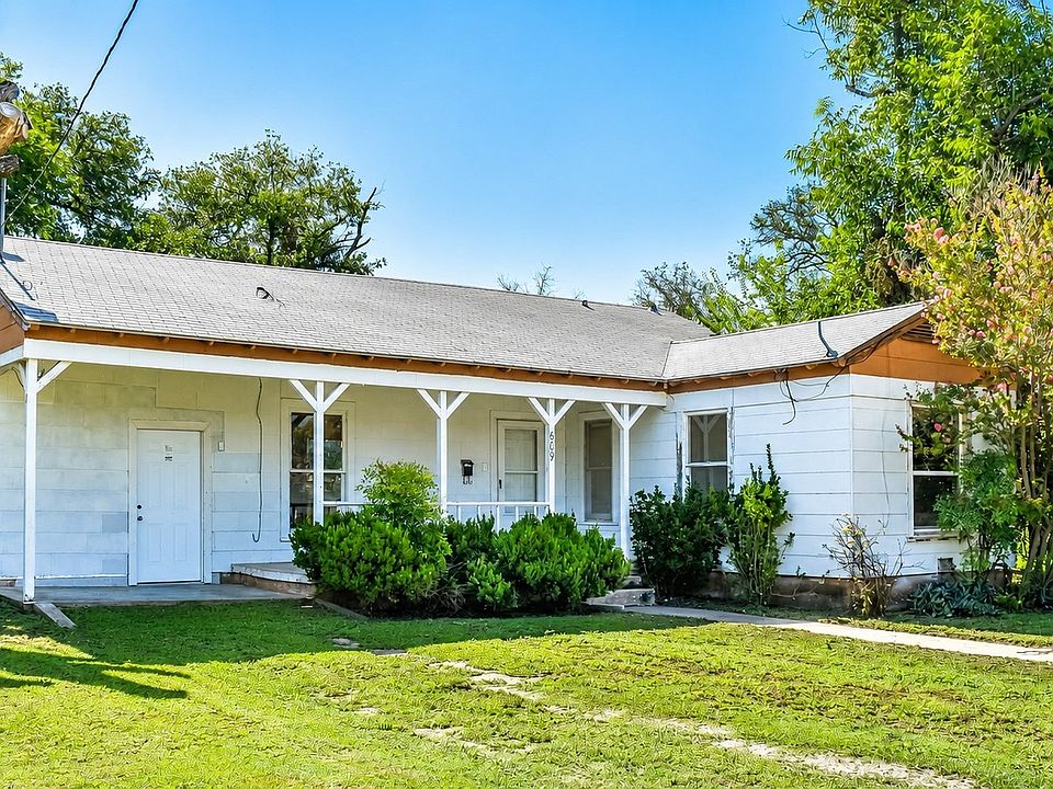 1st image of 609 Laurel Dr