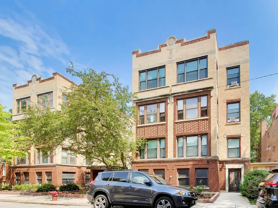5421 S Dorchester Ave #2