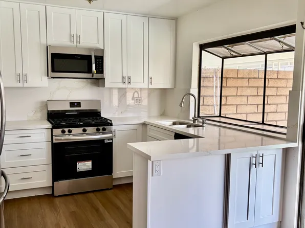 1962 Ren Cir APT A, Tustin, CA 92780