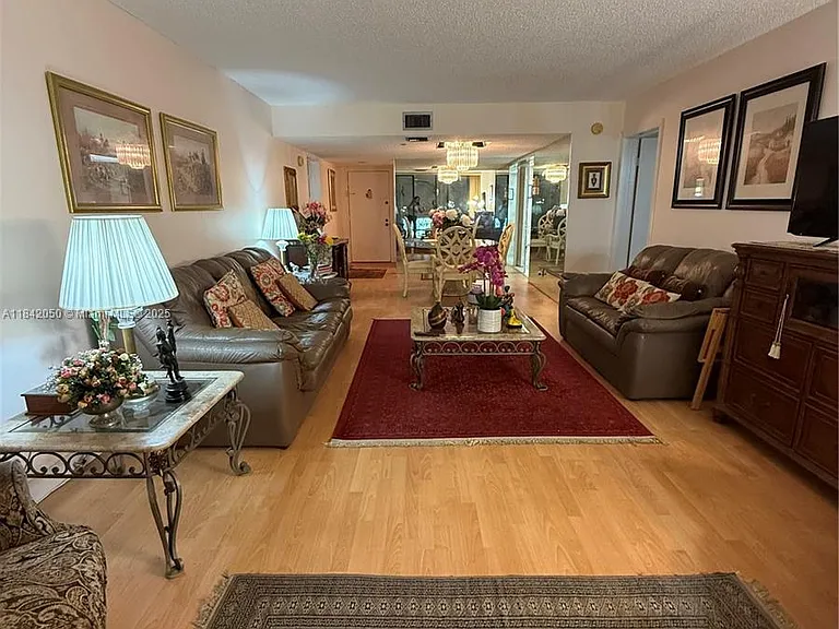 16500 Golf Club Rd #206 — Photo 3