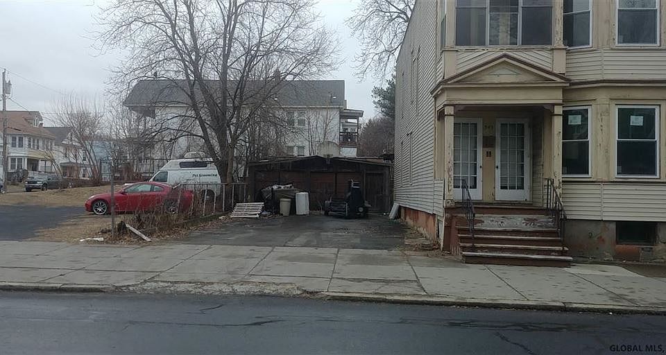 2nd image of 345 Livingston Ave