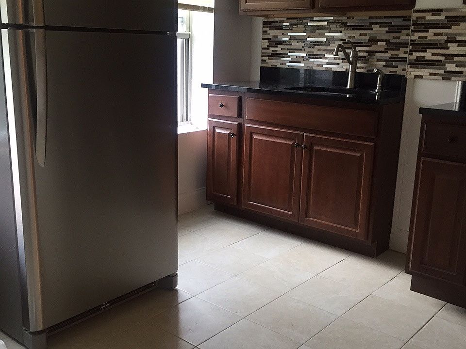 2nd image of 162 15th St