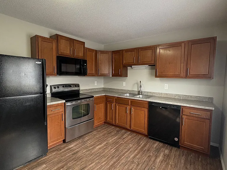 Marion Park Townhomes — Photo 7