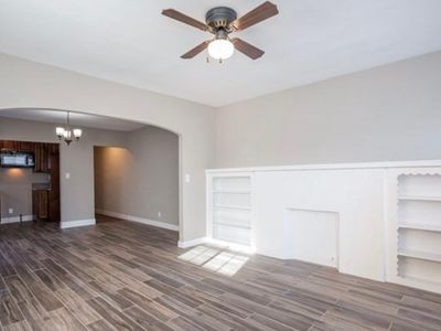 623 E 55th St, Los Angeles, CA, 90011