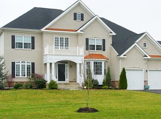 2 Alexis Ct, Mickleton, NJ 08056