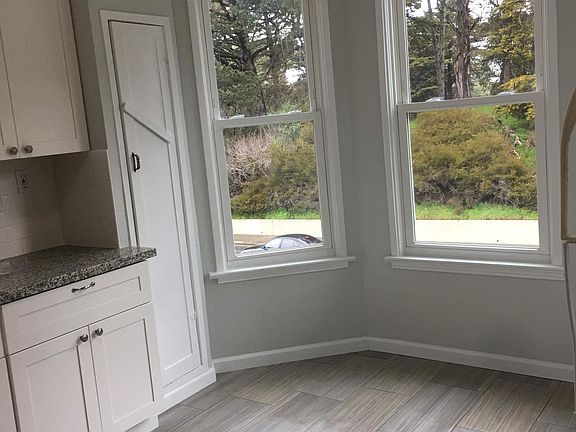 Recently Remodeled kitchen....enjoy your coffee with a view