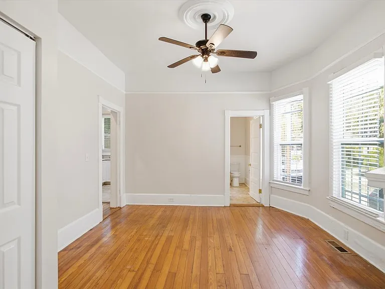 2301 Abercorn St #A — Photo 14